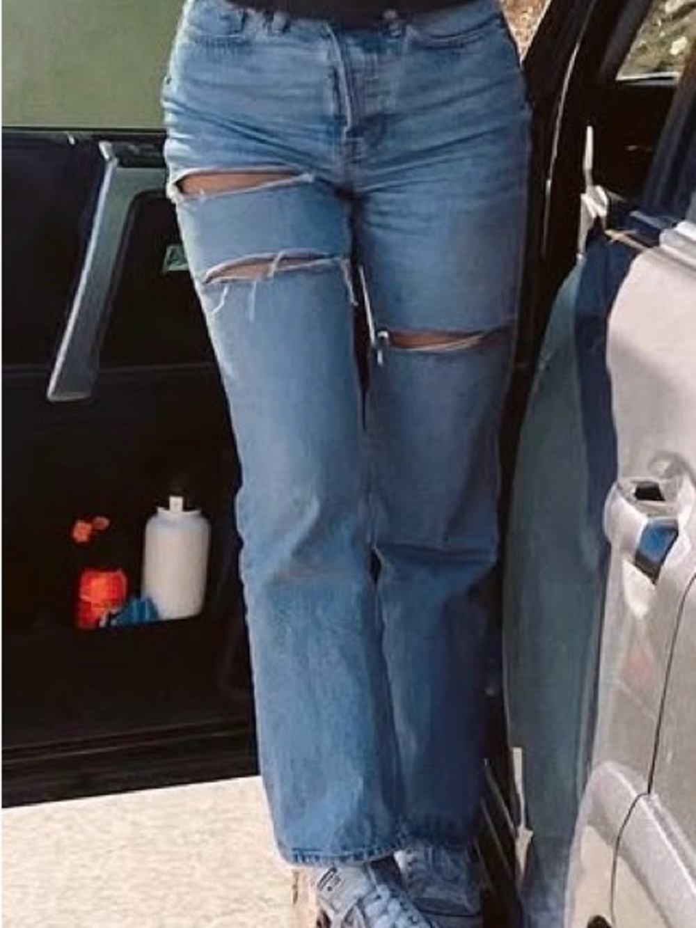 Topshop distressed High-Rise Straight Jeans in Light Blue